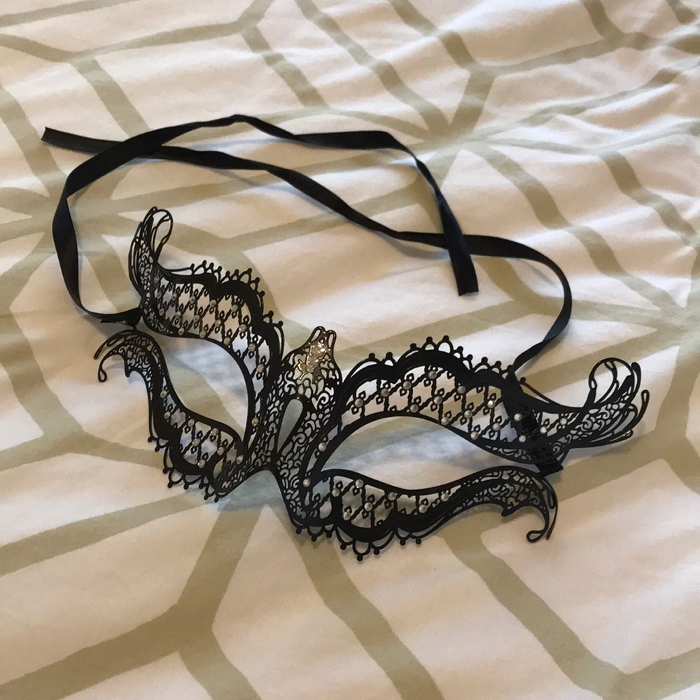 Masquerade mask (Vampire Diaries)